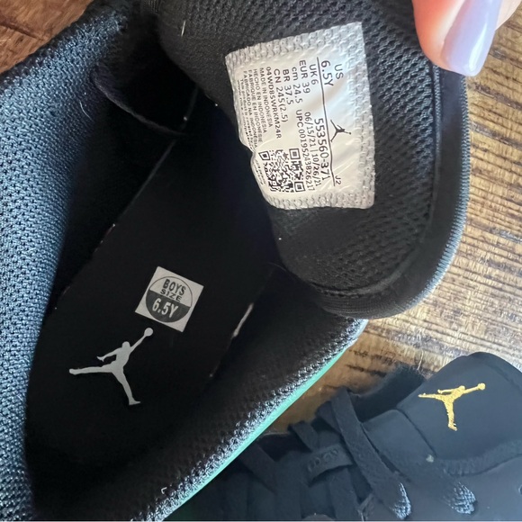 Jordan 1 Low Green Toe - Picture 3 of 4